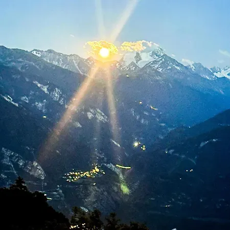 Avec Vue Splendide Кран-Монтана